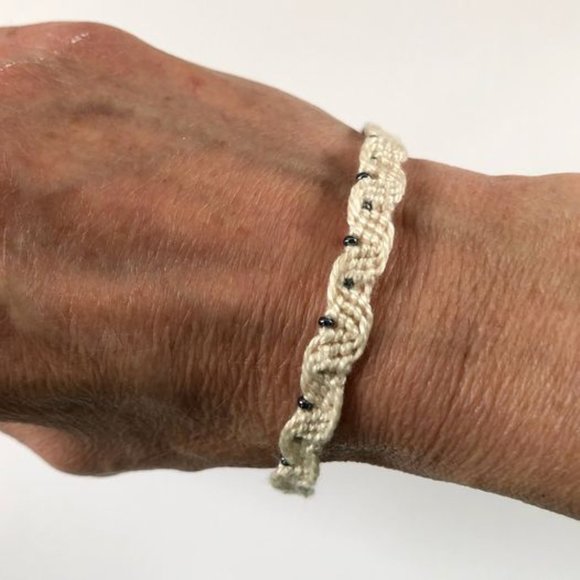 Reversible Friendship Bracelet, Beaded Bracelet NWOT - Picture 4 of 6